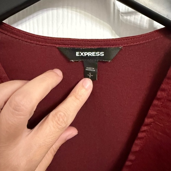 Express Blouse Womens Sz Small Burgundy Red Puff Shoulder Long Sleeve Top Satin - Picture 3 of 5